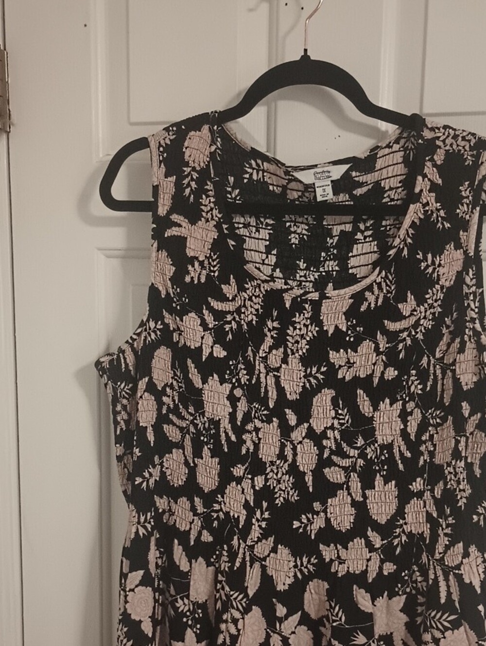 croft & barrow Black Maxi Dress with Light Pink Floral Pattern - Picture 4 of 7